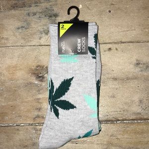 Rue 21 socks 2 pk